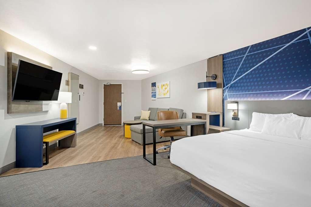 Comfort Suites Idaho Falls Room photo