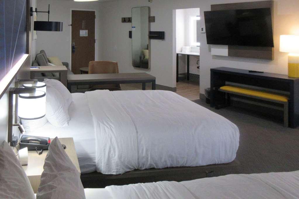 Comfort Suites Idaho Falls Room photo